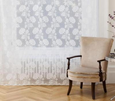 Интерьерный текстиль переживает возвращение к классическим элементам декора, среди котор занимает особое место. Этот материал сочетает декоративную функцию с практичностью, создает атмосферу уюта и элегантности в помещении. 