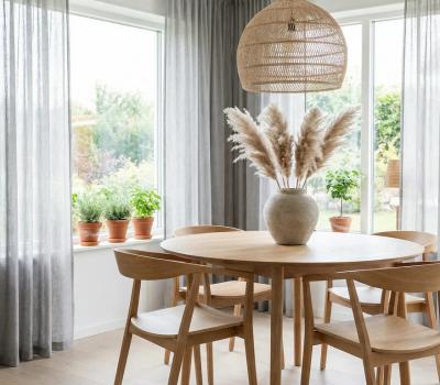 Чем отличаются тюль, вуаль, органза и батист для штор — сравнение по плотности, уходу и назначению. Как выбрать полупрозрачную ткань для любой комнаты.